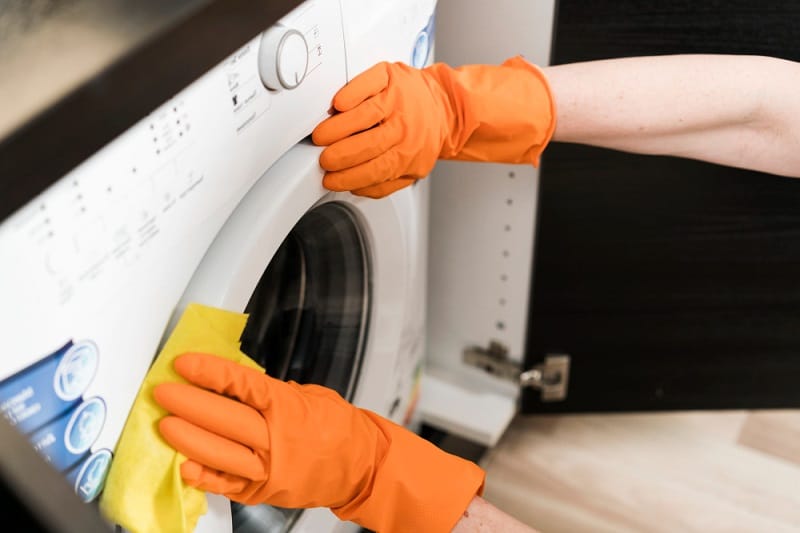Cómo limpiar la lavadora de malos olores
