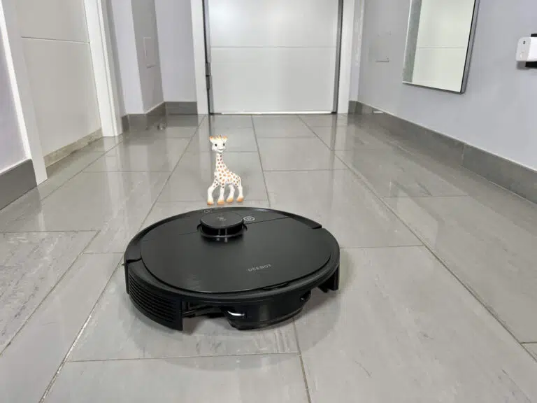 Robot aspirador Deebot Ozmo T8 AIVI