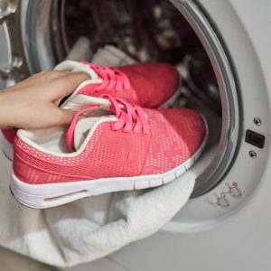 Cómo lavar unas zapatillas en la lavadora